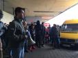 Хіти тижня. На автовокзалі у Києві влаштували погром через відмову у безкоштовному проїзді ветеранам АТО (фото)
