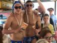 Чоловіки в плавках окупували центр Львова (фото, відео)