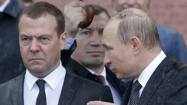 Влаштував істерику: Медведєв накинувся з погрозами на НАТО через збивання дронів над Україною