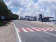 Росіяни вдарила по автівці з матір'ю і трьома дітьми на Одещині, жінка загинула (відео)