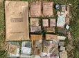 Український військовий спробував польський сухпайок та розповів, що йому не сподобалось (відео)