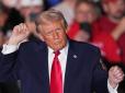 Помре він не від скромності: Трамп перейменував на свою честь дорогу, якою їздить додому