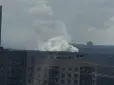 Дрібниця, але приємна: У Москві палає дах елітного військового закладу (відео)